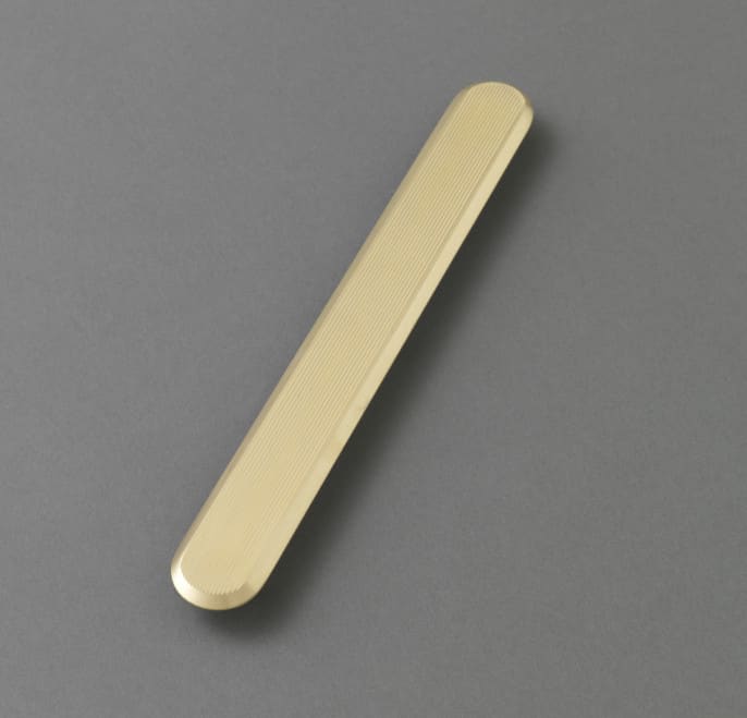 Visar mässings element Line Matt (285x35x5 mm).
