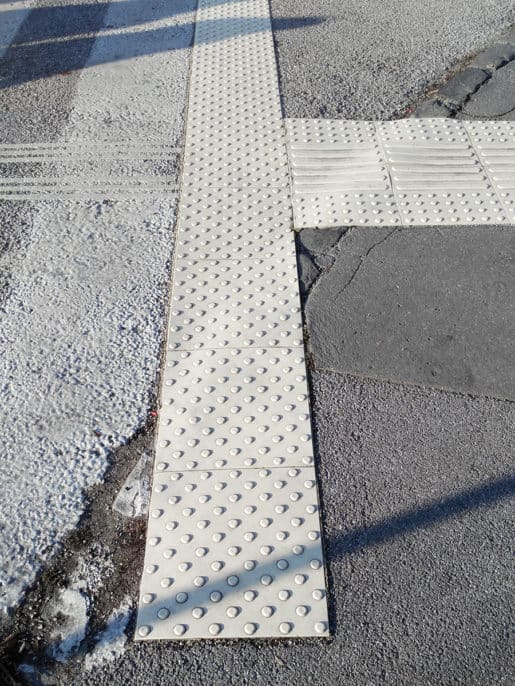 Tactile Flooring - taktila ledstråk/plattor av TPU-P