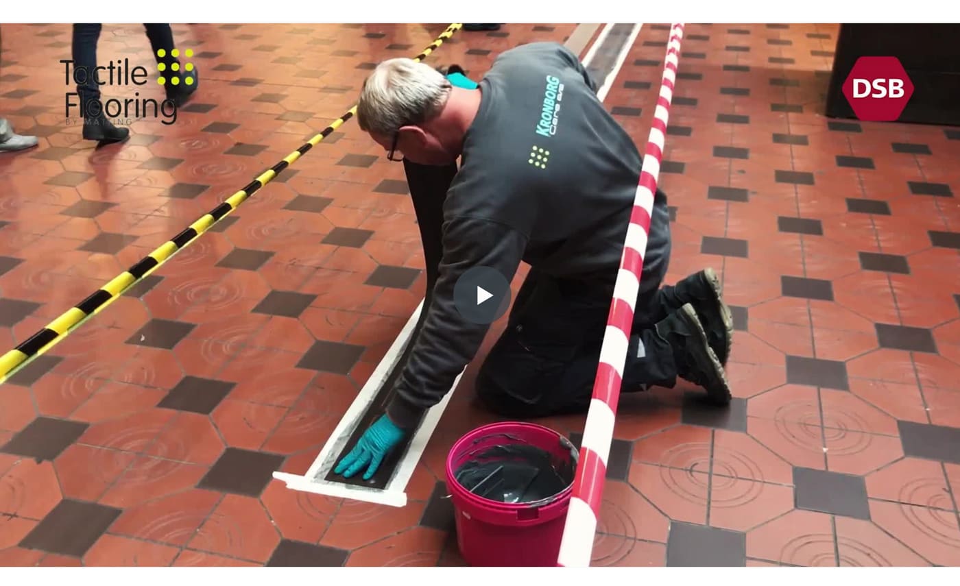 Tactile Flooring Referens taktila gummiledstråk Centralstationen Köpenhamn