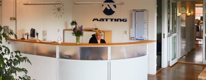 Visar Mattings reception på Tomasgårdsvägen i Alingsås.